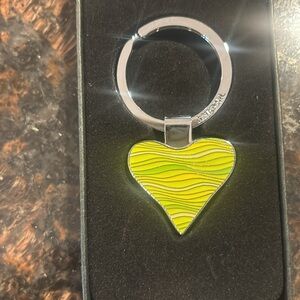 💰NIB Troika wavy Heart key chain